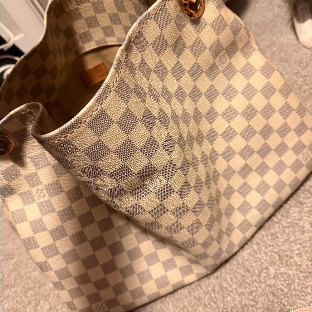 Louis Vuitton Beige and Gray Checkered Shoulder Bag - Picture 8 of 9